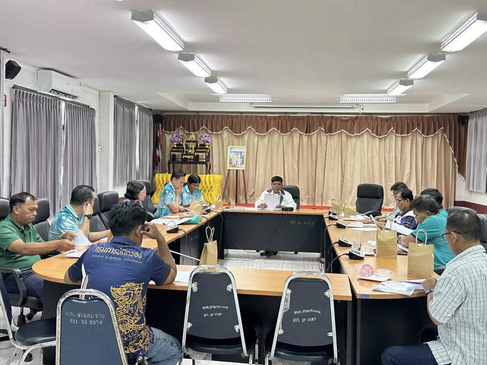 ประชุมการจัดทำแผนพัฒนาขององค์กรปกครองส่วนท้องถิ่น เพื่อให้ความเห็นชอบร่างแผนดำเนินงานขององค์การบริหารส่วนตำบลสามกระทาย