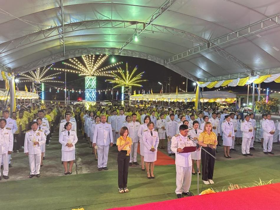 พิธีถวายเครื่องราชสักการะ วางพานพุ่ม และพิธีจุดเทียนถวายพระพรชัยมงคล วันเฉลิมพระชนมพรรษาพระบาทสมเด็จพระเจ้าอยู่หัวมหาวชิราลงกรณฯ (รัชกาลที่ 10) เนื่องในโอกาสวันเฉลิมพระชนมพรรษา 73 พรรษา ในวันที่ 28 กรกฎาคม 2568